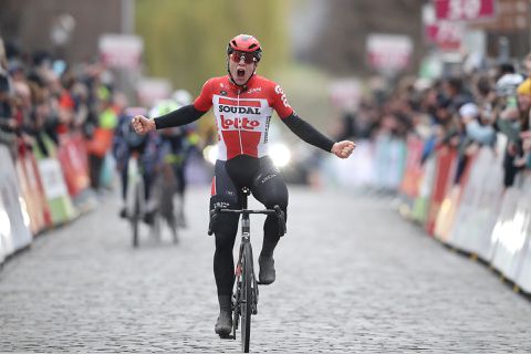 Wielerploeg Lotto Soudal langer door met wielersensatie Arnaud De Lie (20)