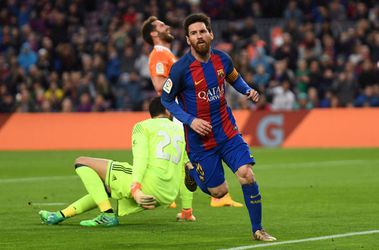 Terugkijken: Barcelona maakt er een showtje van tegen Osasuna (video)