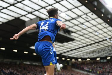 Sportief! Cristiano Ronaldo geeft shirt aan Everton-speler Towsend die hem imiteerde