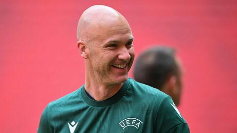 Scheids die Europa League-finale fluit heeft voor deze club een seizoenskaart