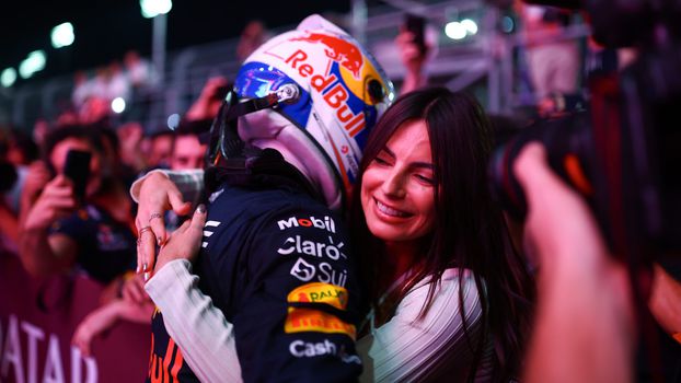 📸​ | Kelly Piquet deelt intieme beelden van Max Verstappens titelfeestje