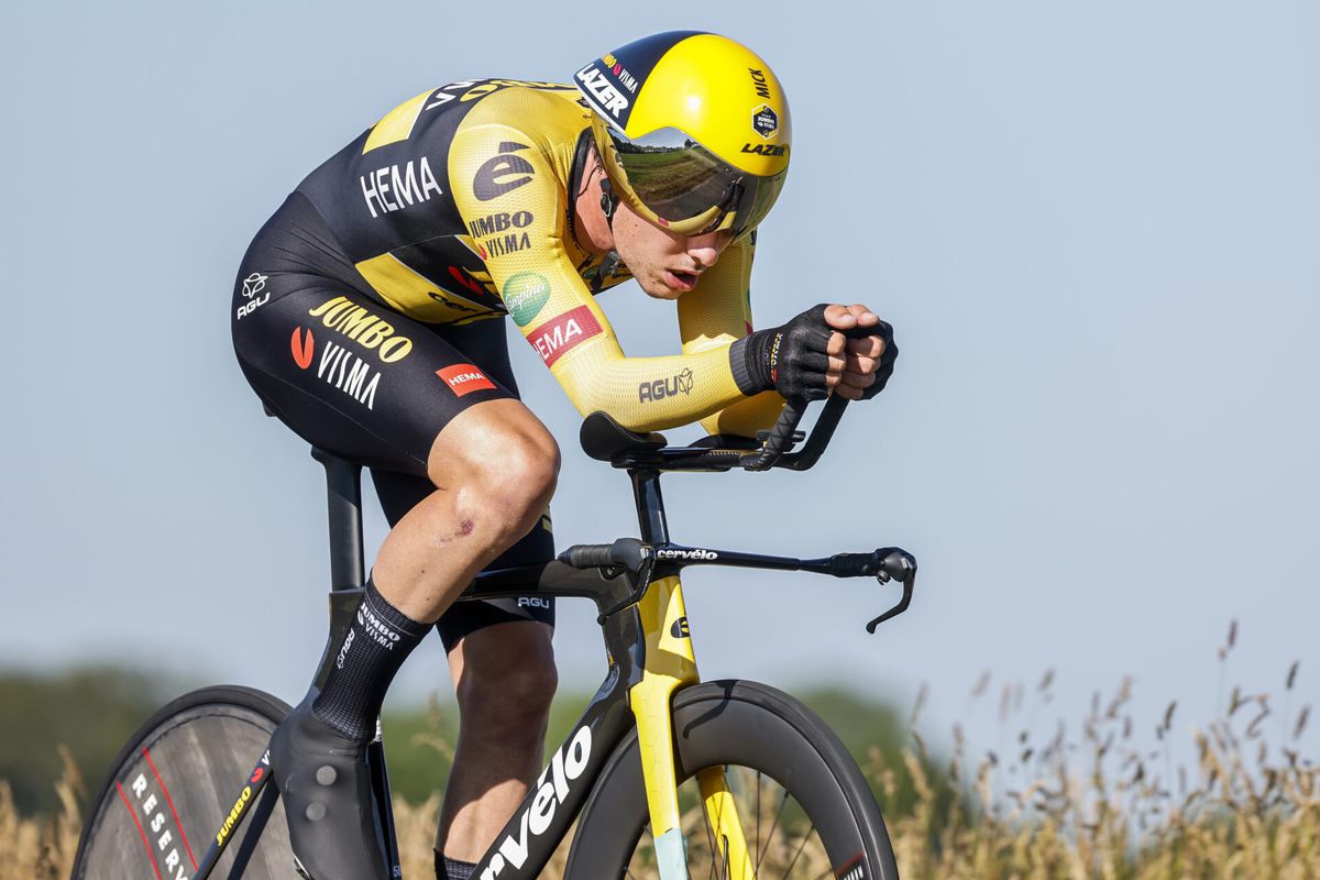 Mick van Dijke niet van start op WK wielrennen na coronabesmetting in hotel Nederlandse wielerploeg