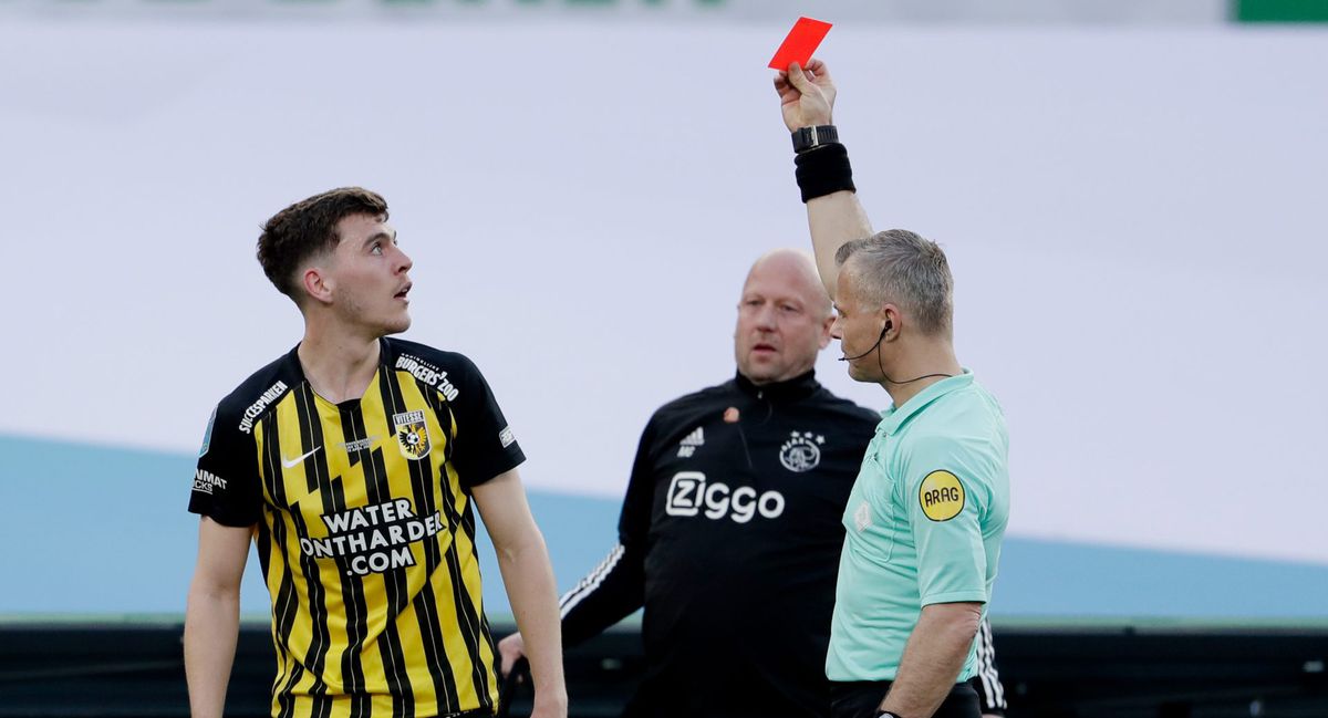 Dubbel pech voor Rasmussen en Vitesse: verdediger mist door schorsing belangrijk duel