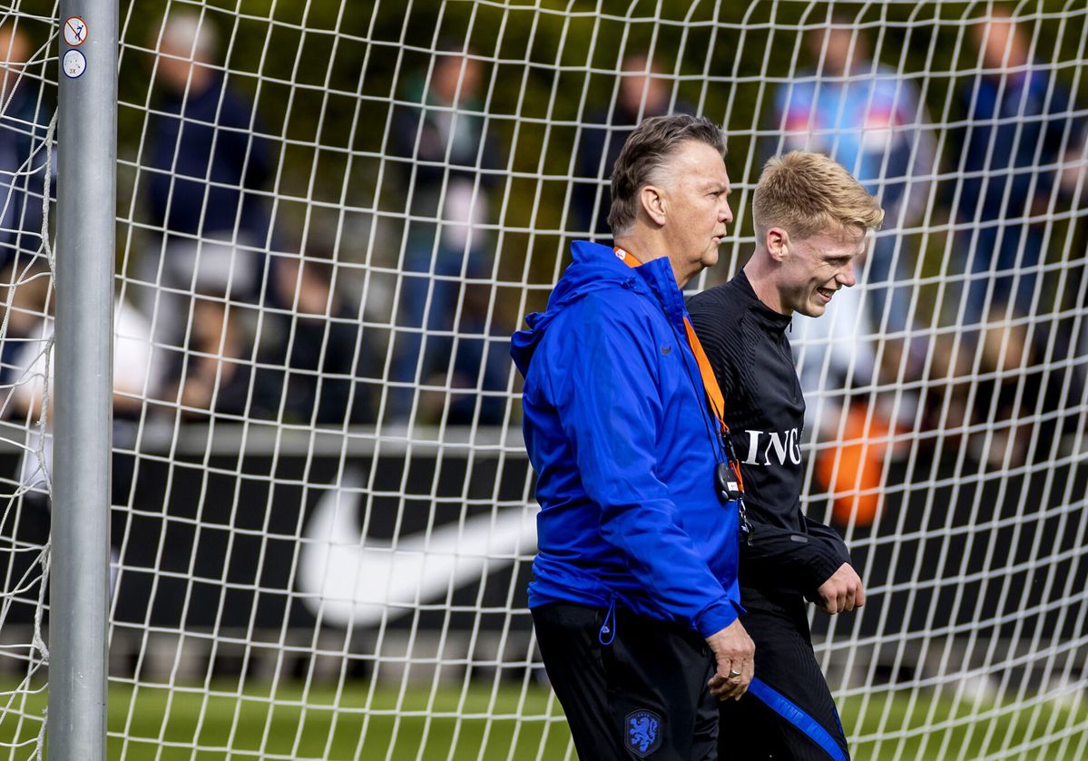 Louis van Gaal gaat experimenteren in Nations League: 'Andere jongens op andere posities'