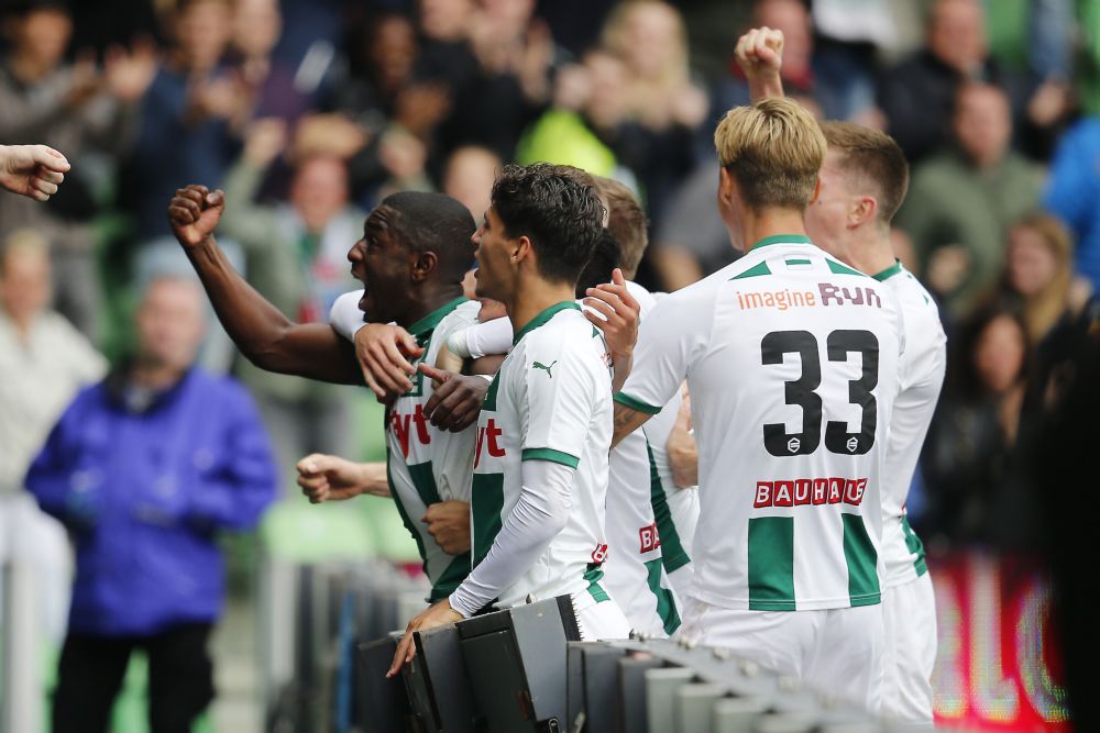 FC Groningen pakt tegen 10 man van FC Utrecht eindelijk weer een puntje