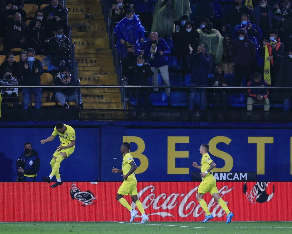 Arnaut Danjuma wint met zijn Villarreal met 2-0 van het Valencia van Jasper Cillessen