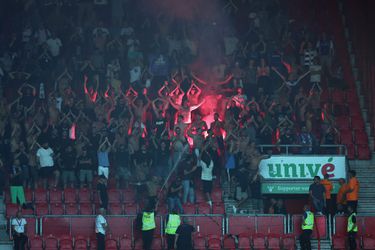 NS moet Fiorentina-supporters niet: groep bij Deventer uit trein gezet