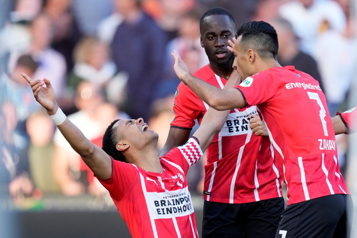 PSV wint werkelijk práchtige bekerfinale van Ajax