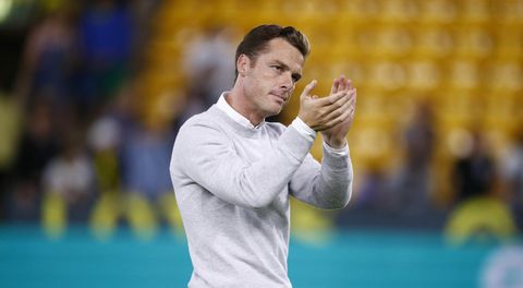 Club-trainer Scott Parker begrijpt weinig van play-offs in België: 'Maar dat komt nog wel'