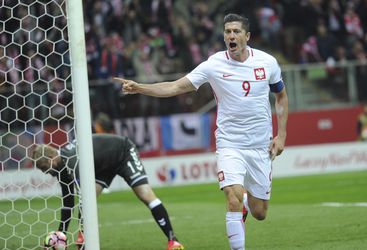 Lewandowski helpt Polen aan de winst met lekkere hattrick