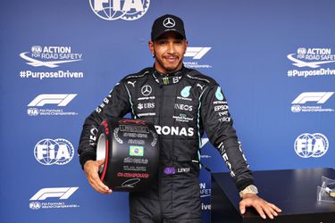 Bandenfluisteraar Lewis Hamilton kraakt Pirelli: 'Slechter dan vorig jaar'