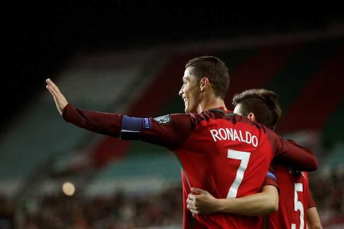 Portugal komt laat op gang tegen Letland