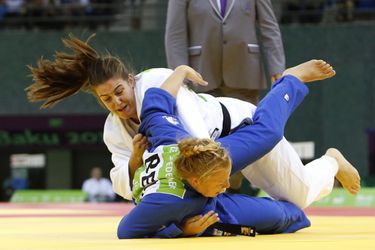 Guusje Steenhuis wint zilver en Marhinde Verkerk brons op het WK judo