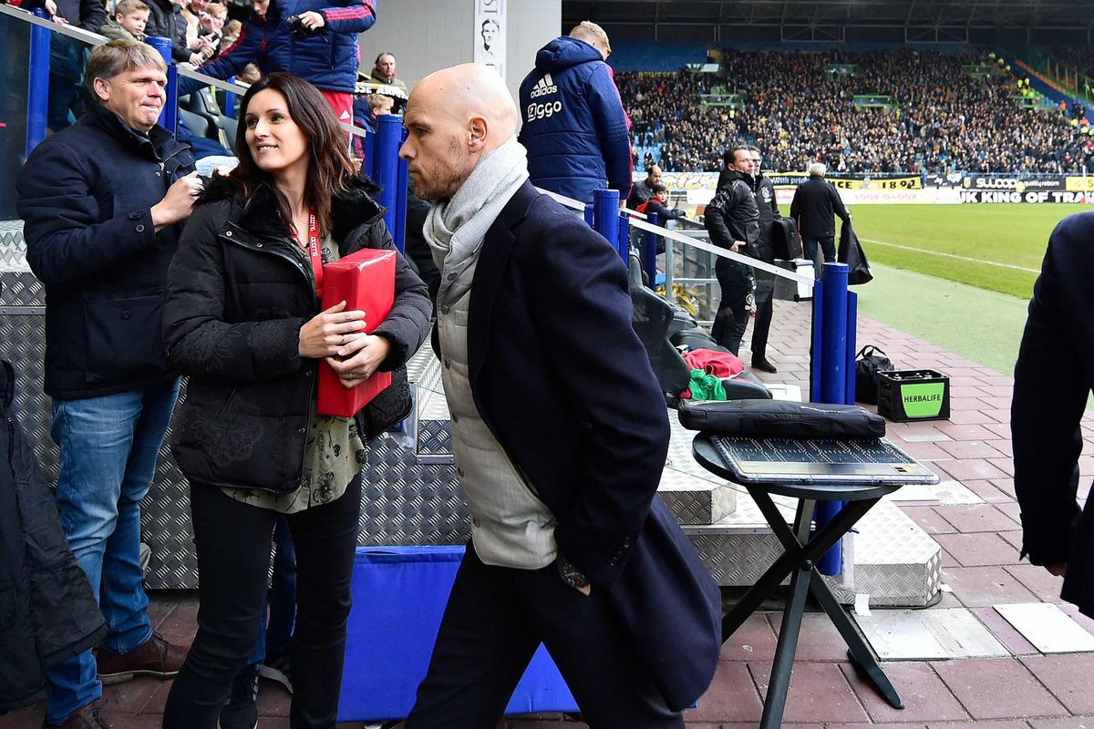 Ten Hag wil ondanks verliezen, titel niet vergeten: 'Aan het einde wordt alles duidelijk'