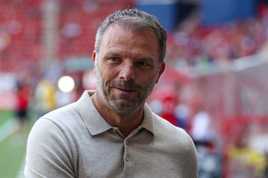 Ajax presenteert Maurice Steijn: 'Overal betere resultaten behaald dan vooraf werd gedacht'