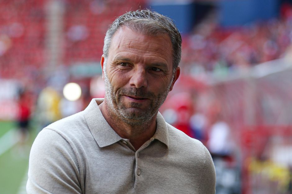 Ajax presenteert Maurice Steijn: 'Overal betere resultaten behaald dan vooraf werd gedacht'