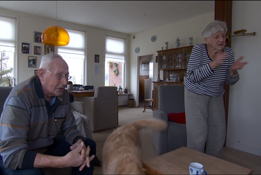 Prachtig: de opa en oma van Suzanne Schulting huilen van geluk (video)