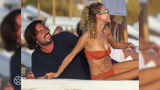 🎥​ | Is Gregory van der Wiel weg bij vrouw van z'n kinderen? Rose Bertram intiem gespot met andere man