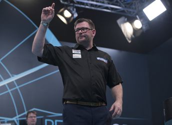 'Snakebite', 'The Machine' en 'Chizzy' naast Van Gerwen naar halve finale Masters
