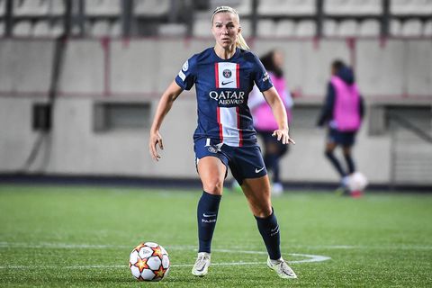Jackie Groenen maakt haar eerste voor PSG, maar treffer is niet genoeg voor zege