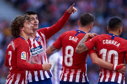 Barça moet titel zélf veroveren na kleine winst Atlético (video)