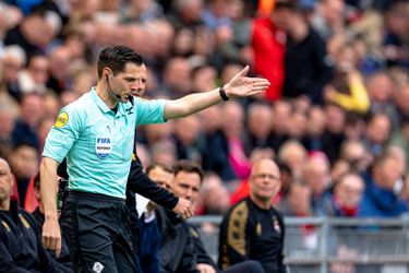 Kevin Hofland is kwaad op scheids en VAR bij PSV - Willem II: 'Ik begrijp de regels niet meer'