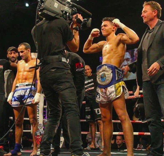 Kickbokstalent Jaraya debuteert tijdens GLORY 51 in Ahoy Rotterdam (video's)