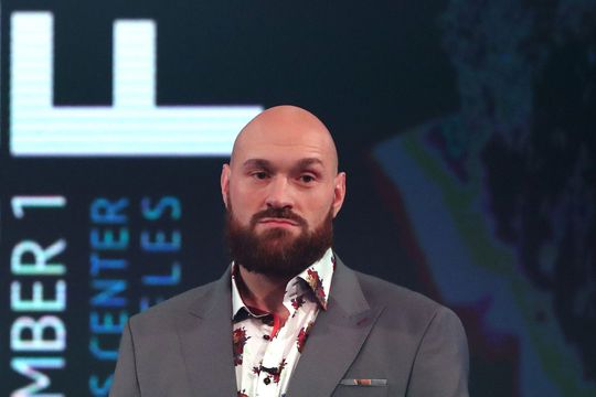 Wow! Tyson Fury is absurd veel gewicht kwijtgeraakt met dieet vol gefrituurd vlees (video)