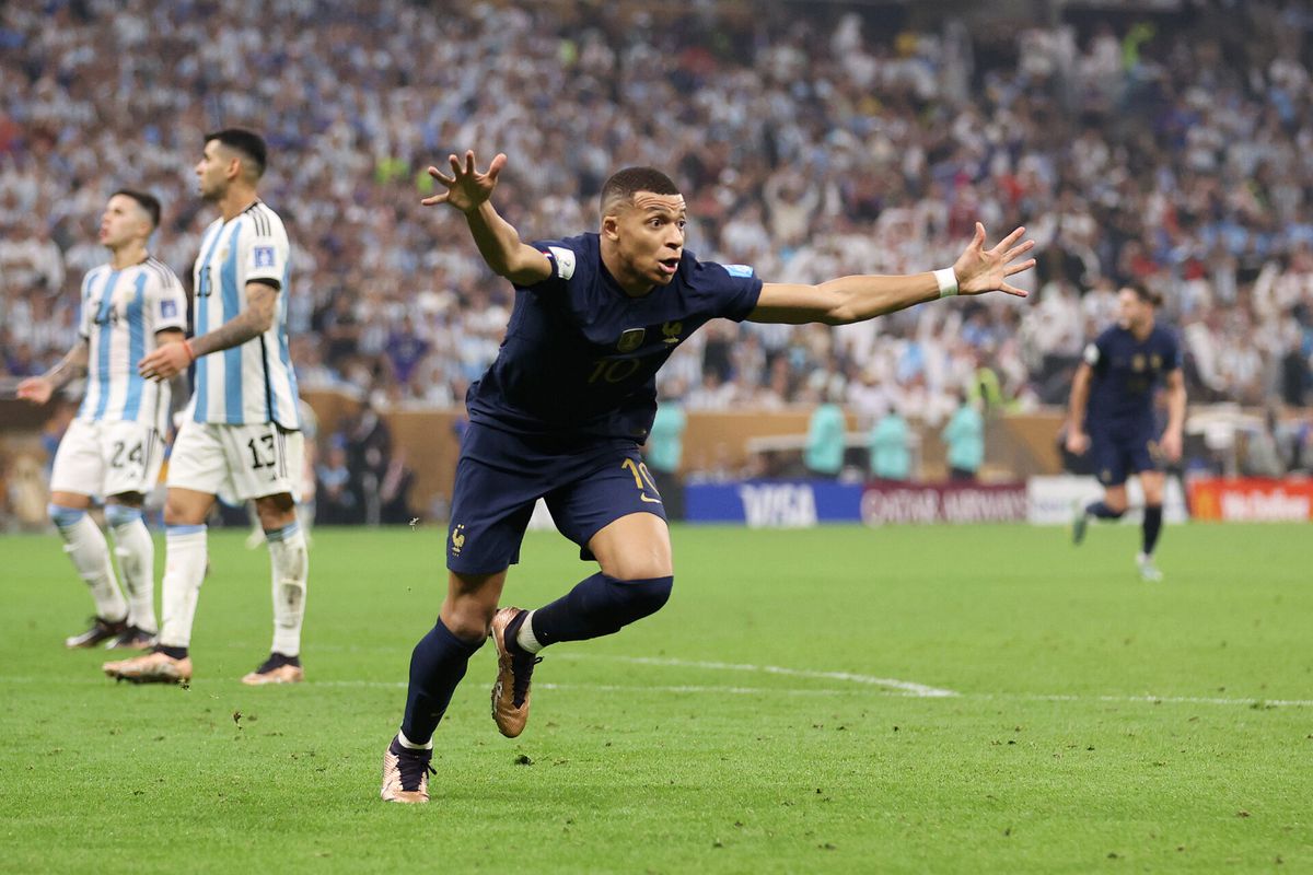 🎥 | Kylian Mbappé kantelt eigenhandig de hele WK-finale om: Frankrijk weer op gelijke hoogte