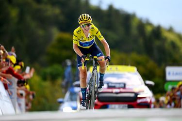 🎥 ​| Annemiek van Vleuten wint Tour de France Femmes 2022: pakt laatste etappe op fenomenale wijze