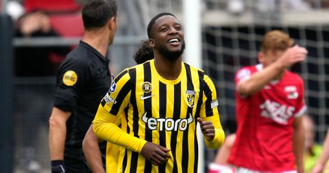 'Transfer van Riechedly Bazoer naar Borussia Mönchengladbach in afrondende fase'