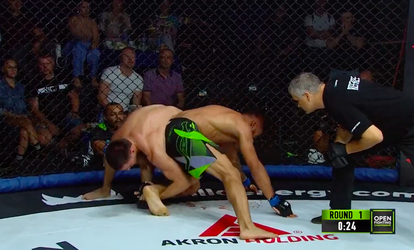 🎥 | MMA-knokker beslist thuisgevecht met deze pijnlijke maar effectieve 'calf slice'
