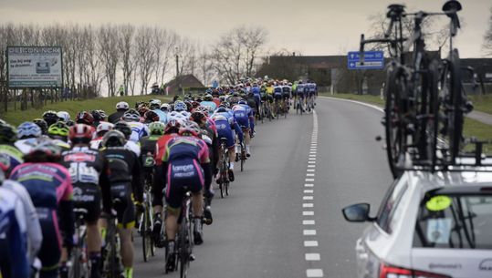 Afrikaanse wielrenner raakt verdwaald bij koers in Vlaanderen, na 21:00 uur pas terug in hotel