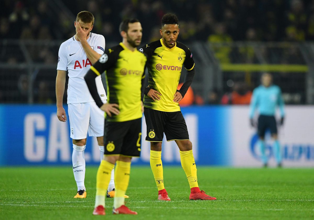 Duitse media slopen Peter Bosz en zijn Dortmund: 'Team leek wel dood'