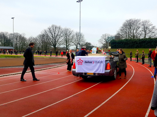 Utrechtse atletiekvereniging eert overleden Lid van Verdienste (31) op prachtige wijze