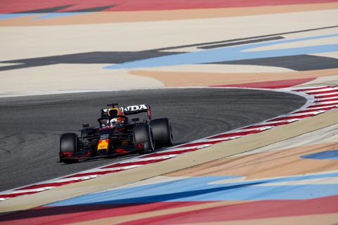 Nice! Verstappen als eerste onder de 1 minuut 30 in Bahrein