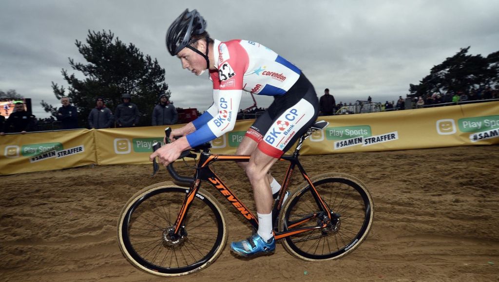 Van der Poel vol vertrouwen op mountainbike