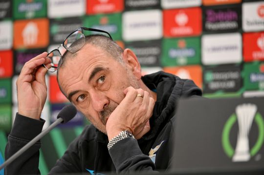 Lazio-trainer Maurizio Sarri klaagt over AZ-veld: 'Onacceptabel'