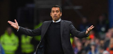 Giovanni van Bronckhorst huilt: Rangers na geweldige start toch dik onderuit tegen Napoli