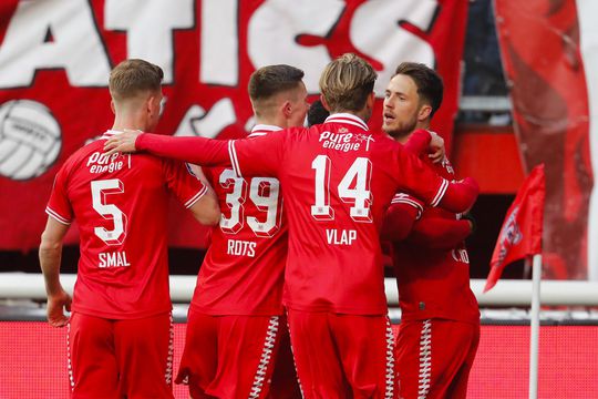 🎥 | Haakt PSV tegen Twente af in kampioensrace? 3-0 binnen half uur voor Tukkers