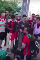 Marokkaanse fans boos op steun weigerende Saudische minister: 'F*ck you, Sheik!' (video)