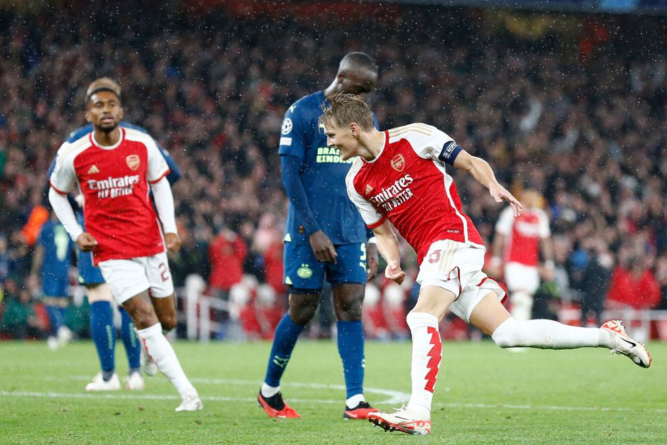PSV wordt afgestraft met 4 tegengoals tegen Arsenal: check hier alle belangrijke momenten