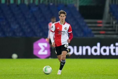 De gemiddelde leeftijd van Feyenoord in de slotfase tegen Maccabi Haifa was bizar laag