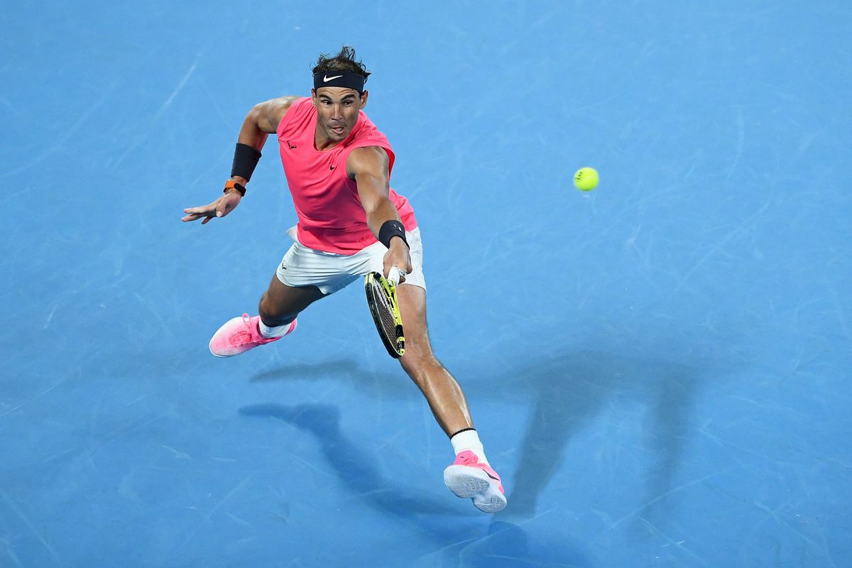 🎥 | WIE BEN JIJ DAN? Rafael Nadal mag bij Australian Open pas door de deur na showen ID-kaart