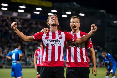 Cocu tovert met basisopstelling PSV: 5 verdedigers tegen Atlético
