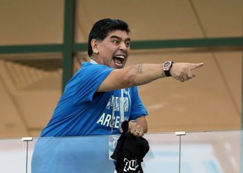 Maradona wil voor laatste groepswedstrijd met de Argentijnse ploeg zitten