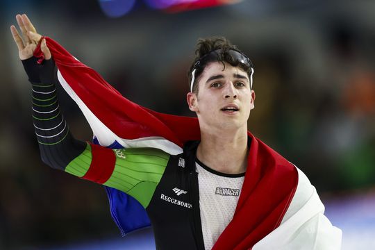 NK afstanden schaatsen | Tienersensatie Jenning de Boo is onverslaanbaar op 1000 meter