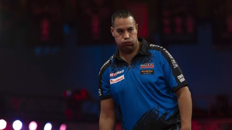 Jermaine Wattimena is na 1 ronde al klaar op WK darts