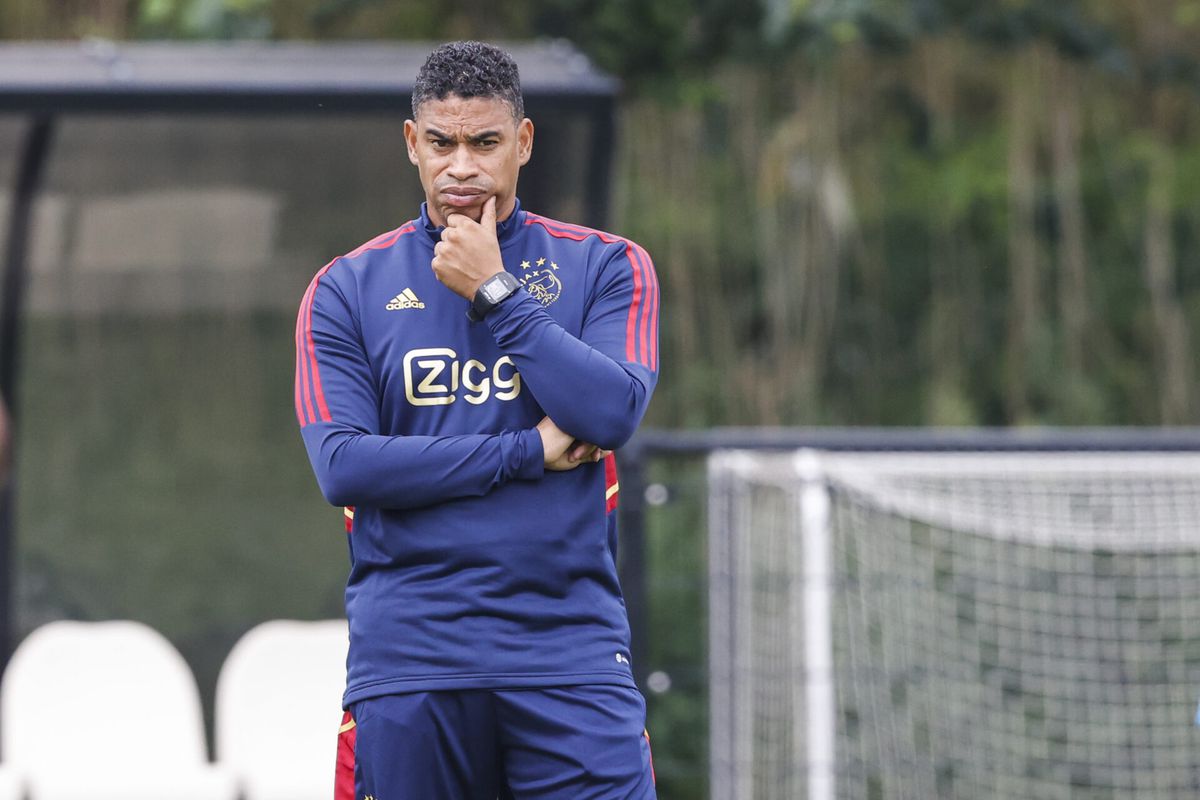 Assistent-coach Michael Reiziger vertrekt na 6 jaar bij Ajax en wil verder als hoofdtrainer