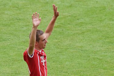 Robben van waarde bij afscheid Lahm en Alonso